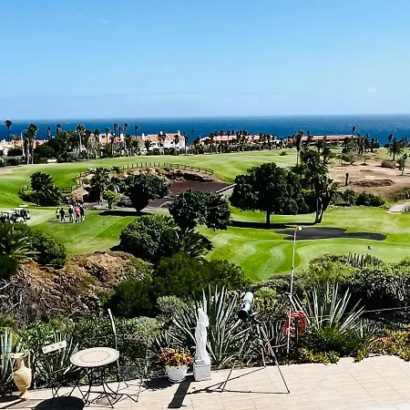 House Private Heated Pool Amazing View On Golf Ocean 3 Bedrooms 3 Bathrooms 6 To 8 Adults 3-17 Years Old Children Being Considered Adults And In Addition 0-2 Years Old Children Are Welcome For Free * San Miguel de Abona