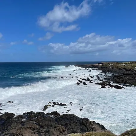 House Private Heated Pool Amazing View On Golf Ocean 3 Bedrooms 3 Bathrooms 6 To 8 Adults 3-17 Years Old Children Being Considered Adults And In Addition 0-2 Years Old Children Are Welcome For Free Vakantiehuis San Miguel de Abona