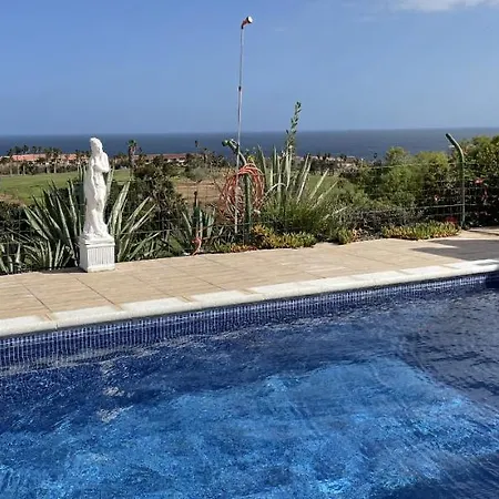 Vakantiehuis House Private Heated Pool Amazing View On Golf Ocean 3 Bedrooms 3 Bathrooms 6 To 8 Adults 3-17 Years Old Children Being Considered Adults And In Addition 0-2 Years Old Children Are Welcome For Free
