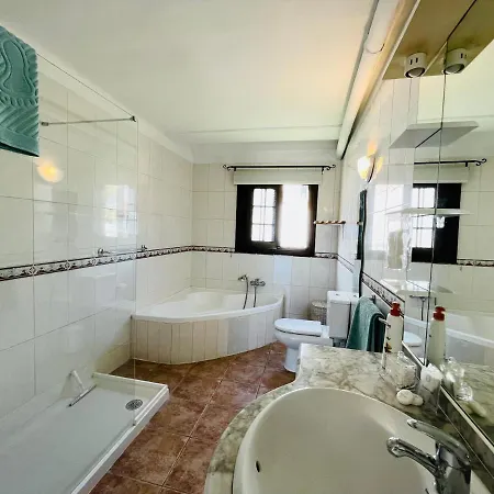 別荘 House Private Heated Pool Amazing View On Golf Ocean 3 Bedrooms 3 Bathrooms 6 To 8 Adults 3-17 Years Old Children Being Considered Adults And In Addition 0-2 Years Old Children Are Welcome For Free